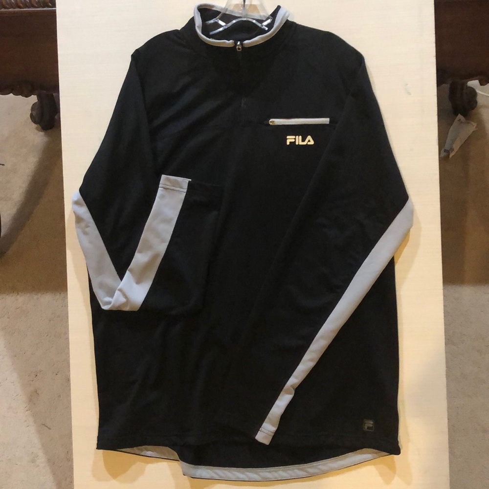 Like New Authentic FILA men’s pullover Sz XL